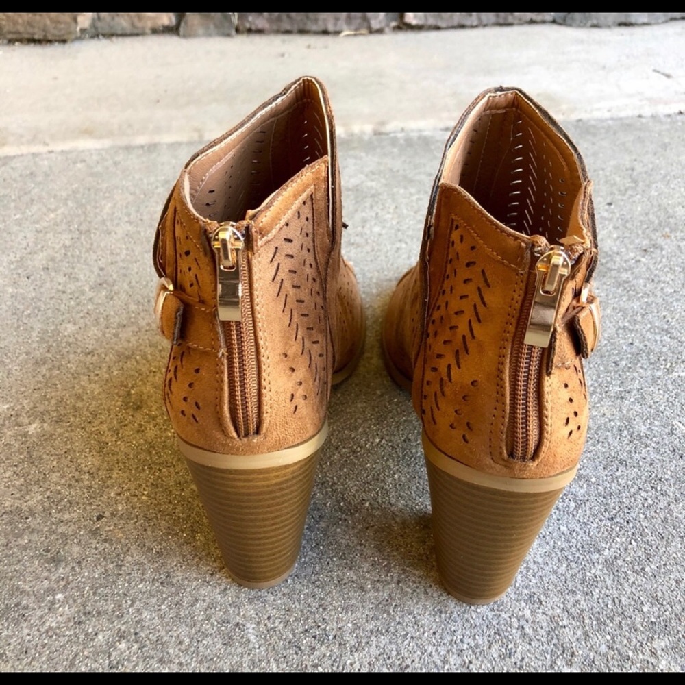 NWT Peep toe  Ankle Bootie - Picture 3 of 6